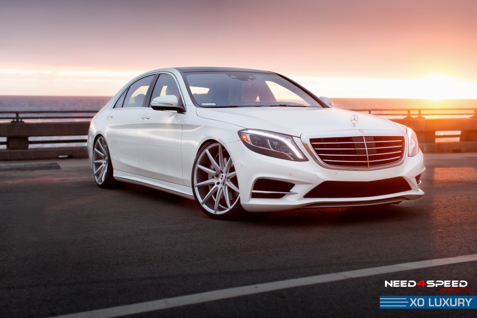 MercedesBenzS550White2015_22inchXOLuxurySydney_BrushedSilver-11