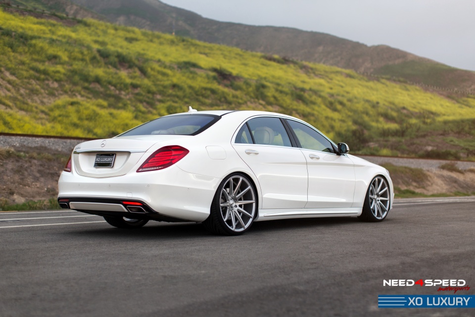 MercedesBenzS550White2015_22inchXOLuxurySydney_BrushedSilver-9