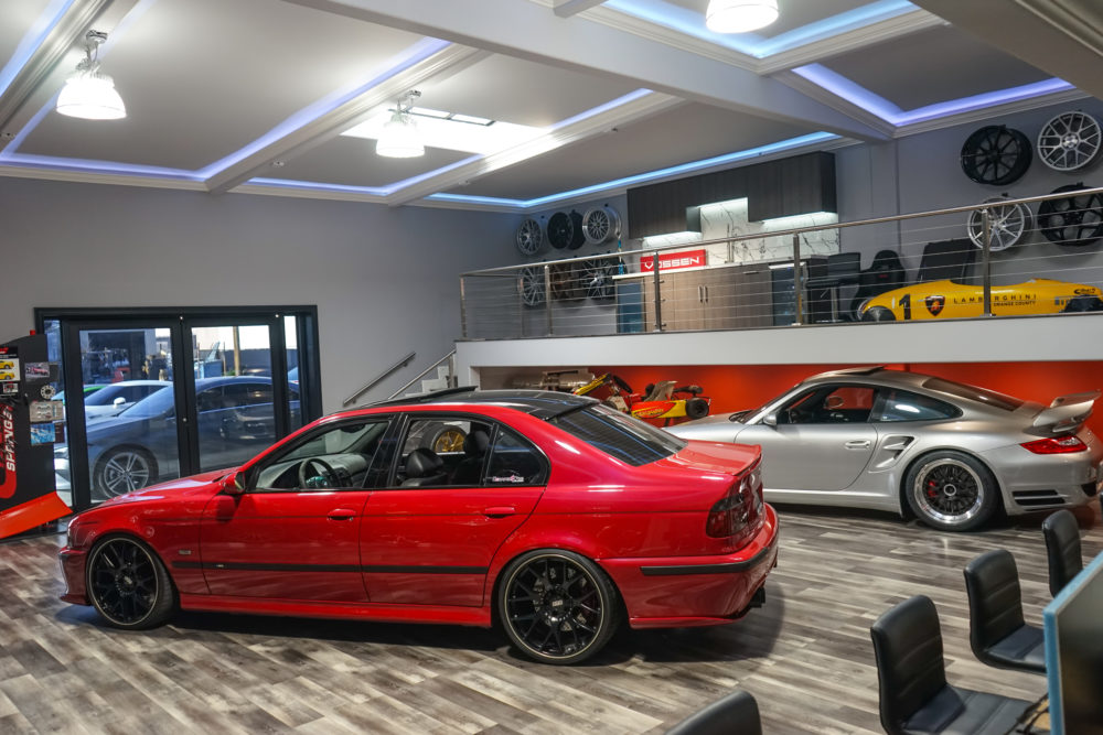 n4sm need 4 speed motorsports showroom top level