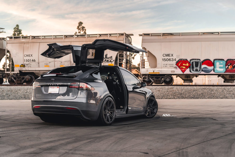 dark gray tesla model x lightweight aftermarket  inch rims adv flow spec wheels s