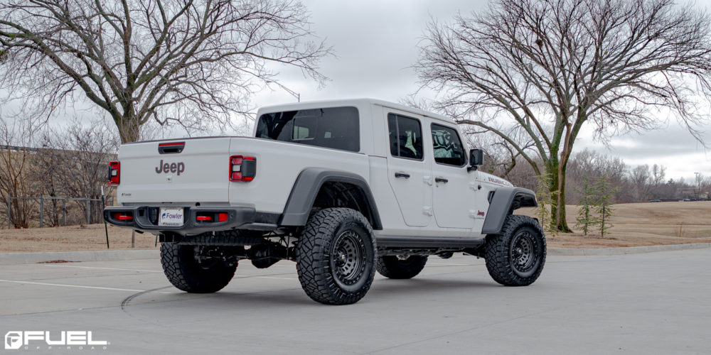 c zephyr jeep gladiator white