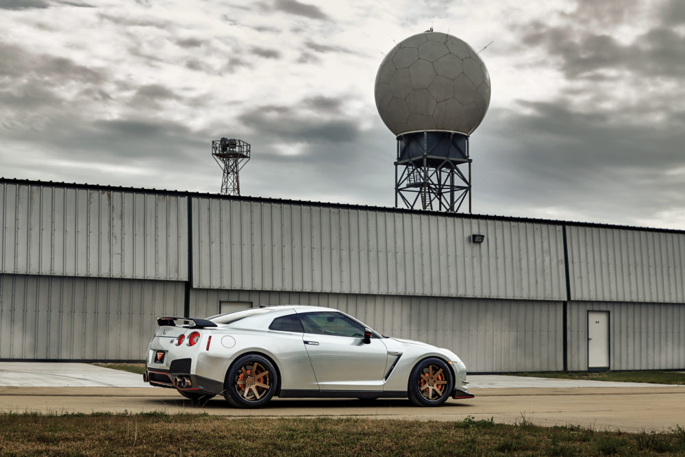 nissan gtr nismo fr matte bronze  of